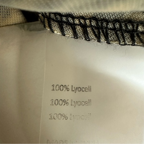 Leopard Print Blouse - Picture 7 of 7